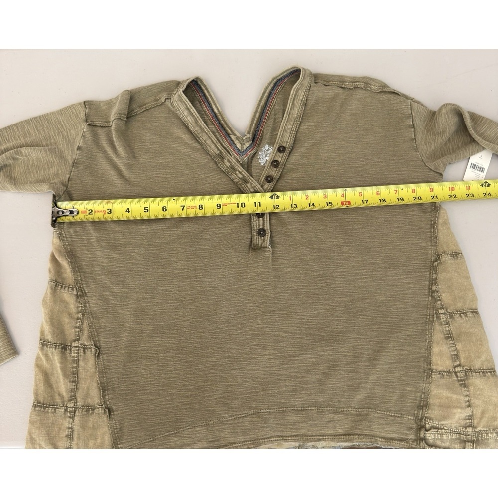 NWT PILCRO Women's army Green Ragged Long sleeve Shirt Size S *Tiny Hole* - Picture 3 of 15